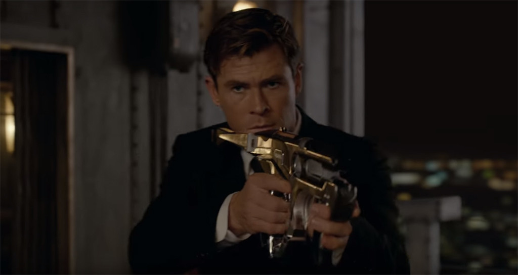 Chris Hemsworth Is a Sexy Secret Agent in Men in Black International Trailer E! News Chris Hemsworth Is a Sexy Secret Agent in Men in Black International Trailer E! News